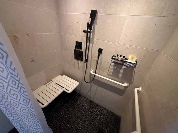 Four Seasons Lanai Shower