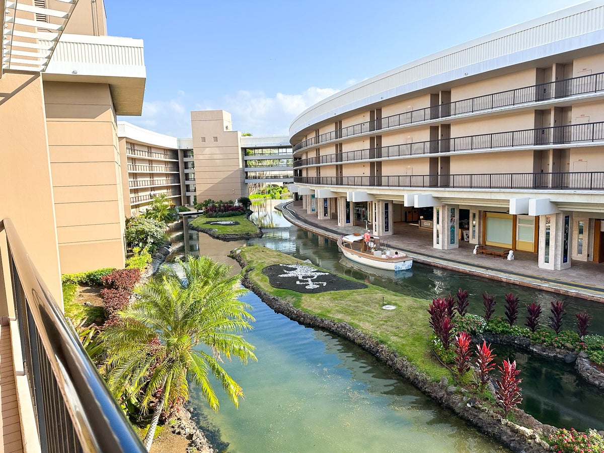 Hilton Waikoloa Village Makai Tower river