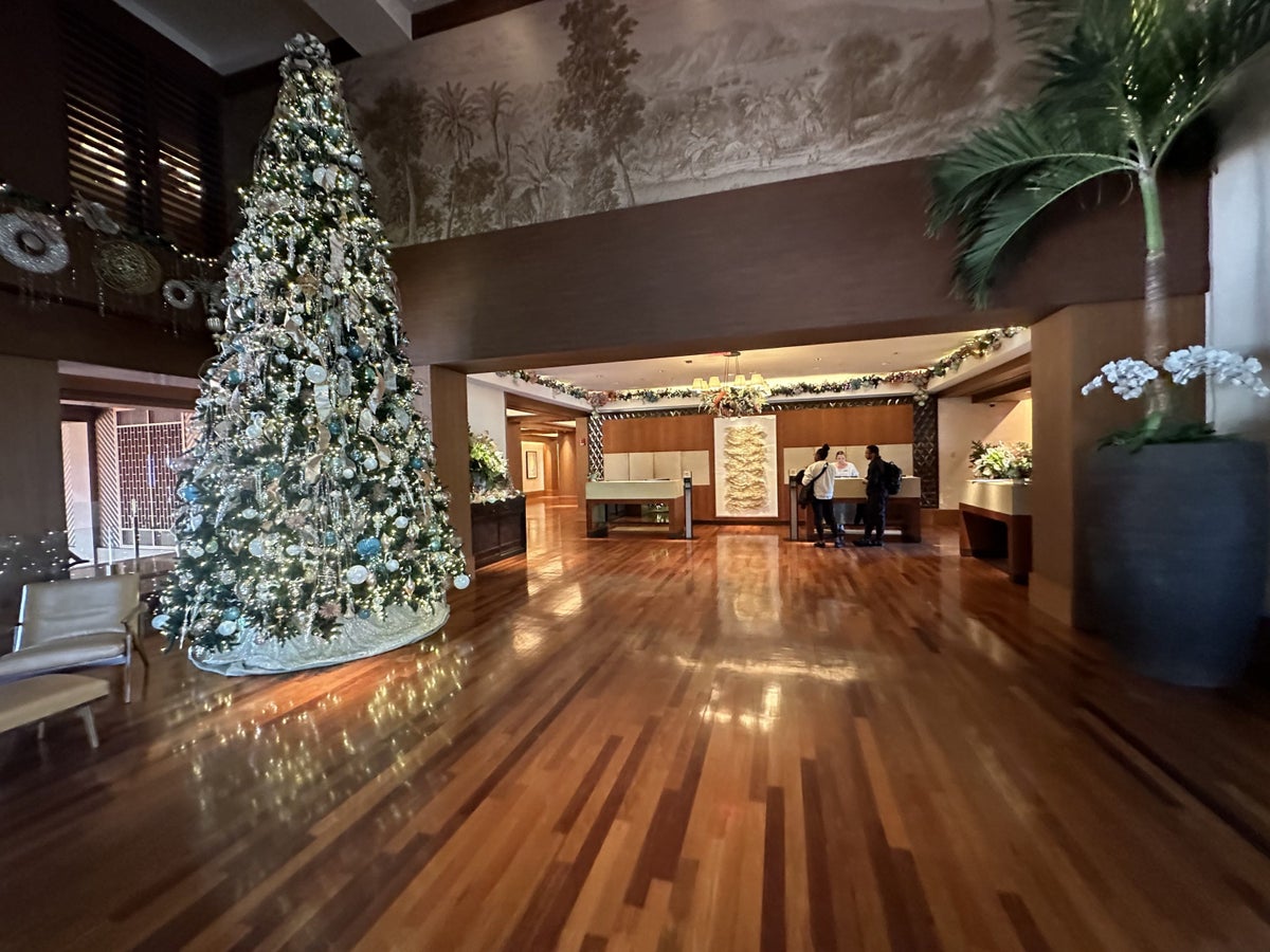 Holiday decor at Four Seasons Resort Lanai