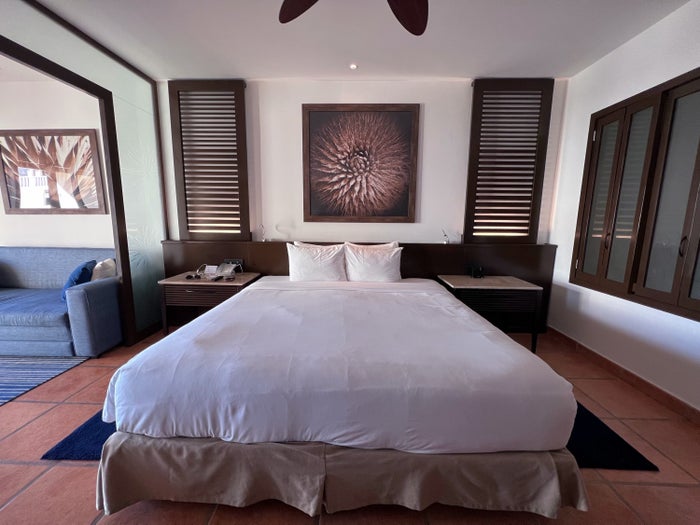 Master King Room bed