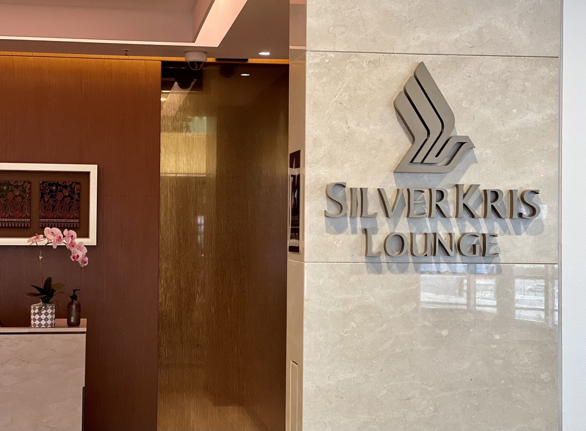 Singapore Airlines SilverKris First Class Lounge at Sydney Airport [Review]