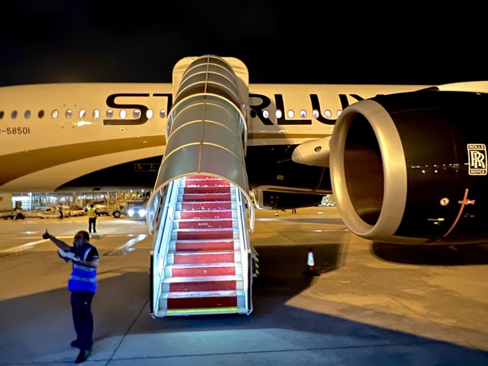 Starlux Airlines Plans To Apply for Oneworld Membership in 2025
