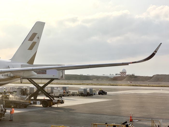 Starlux A359 Business Class TPE aircraft at gate