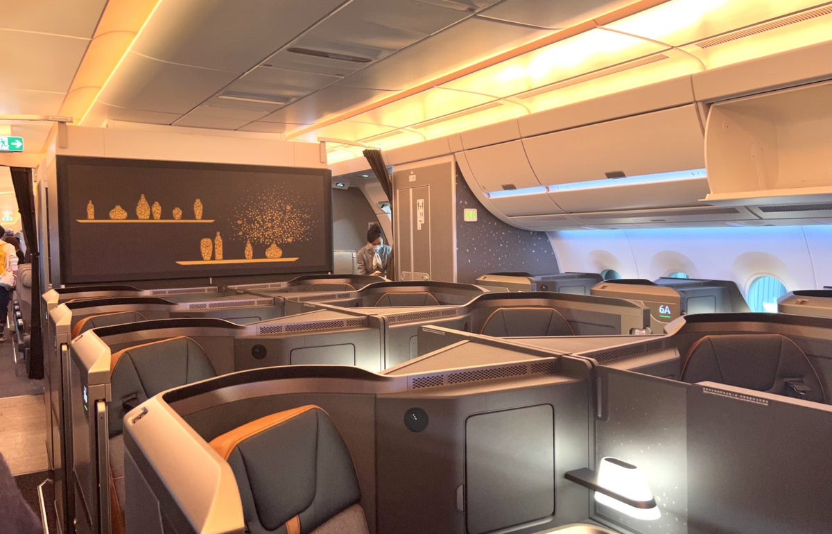Starlux A359 Business Class cabin from starboard side