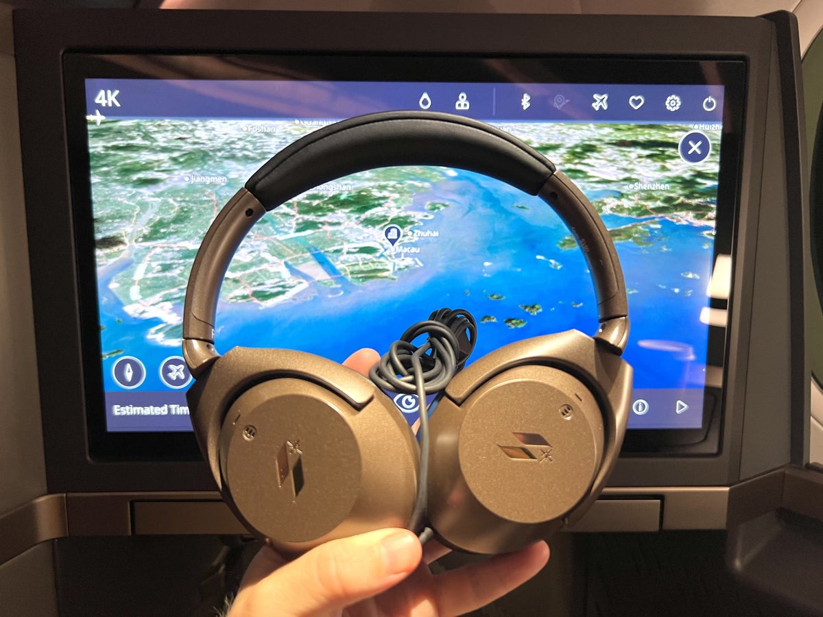 Starlux A359 Business Class headphones