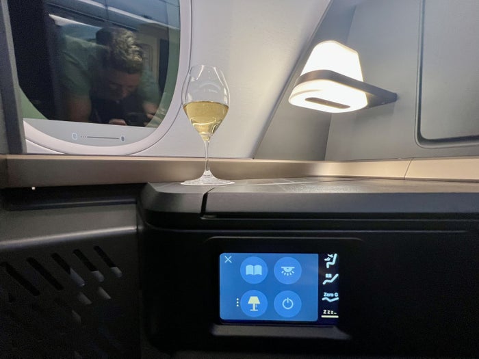 Starlux A359 Business Class seat lighting controls