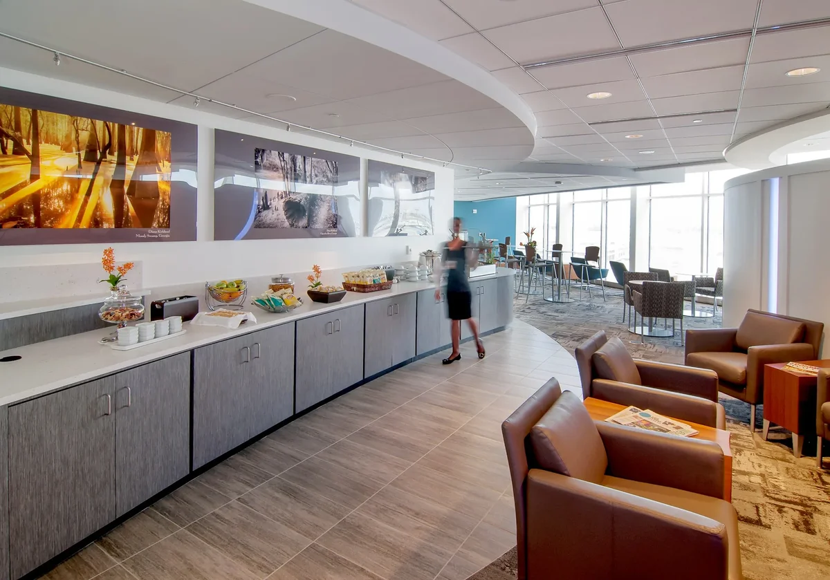 The 15 Best Priority Pass Lounges in the U.S. [2023 Guide]