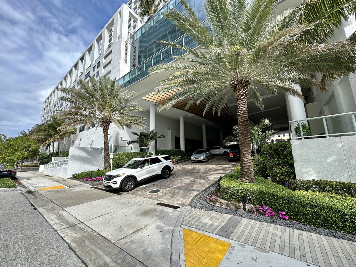 Conrad Fort Lauderdale Car Entrance