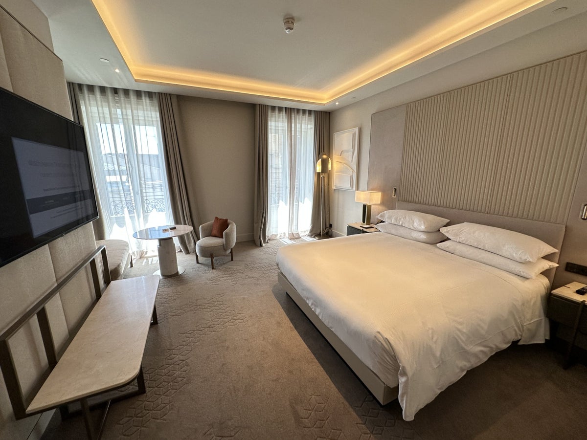JW Marriott Madrid Guest Room Overview