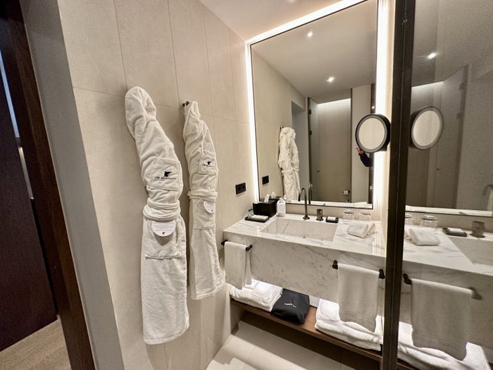 JW Marriott Madrid Vanity JW Marriott Madrid Vanity