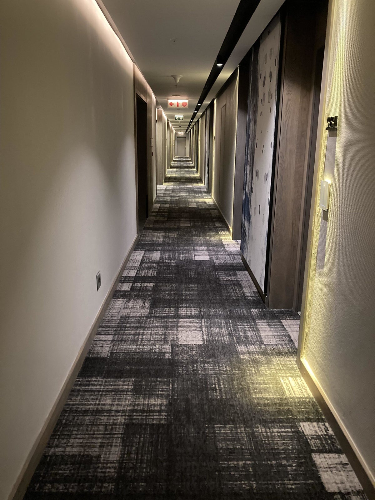 Johannesburg Marriott Hotel Melrose Arch floor 5 hallway