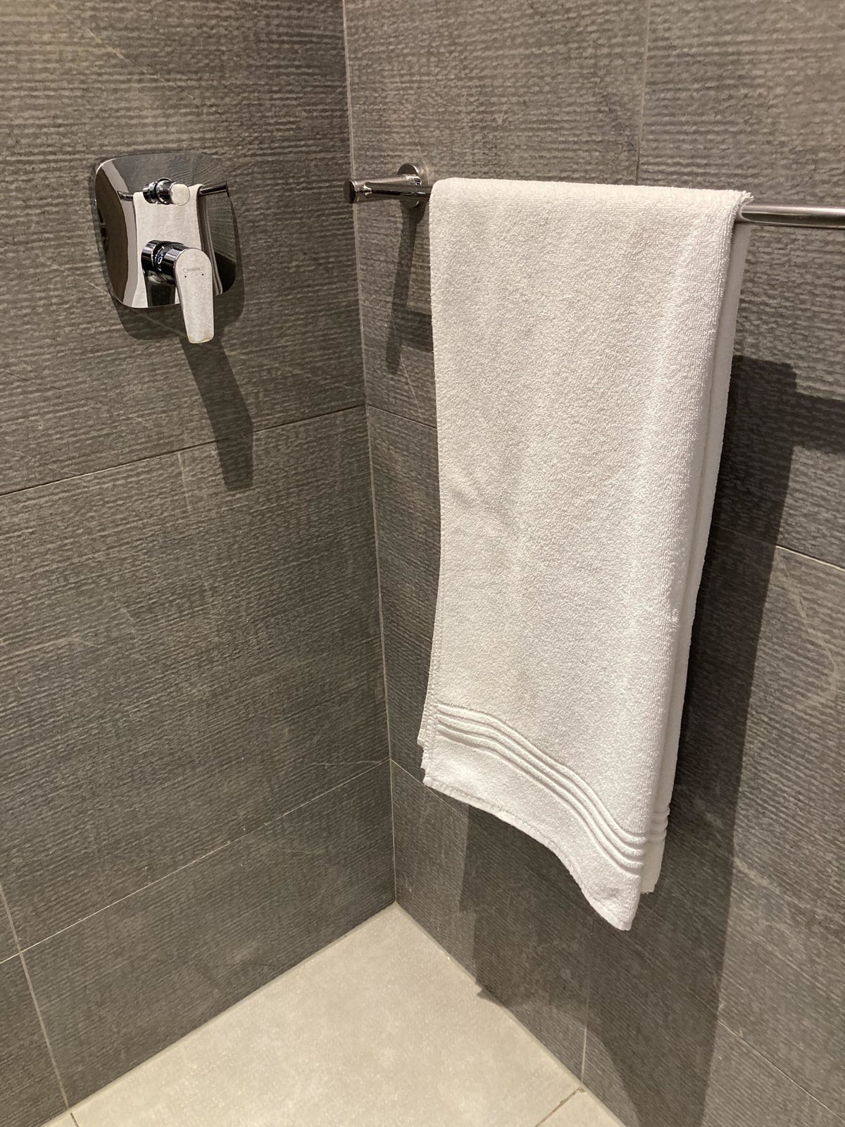 Johannesburg Marriott Hotel Melrose Arch in shower towel controls