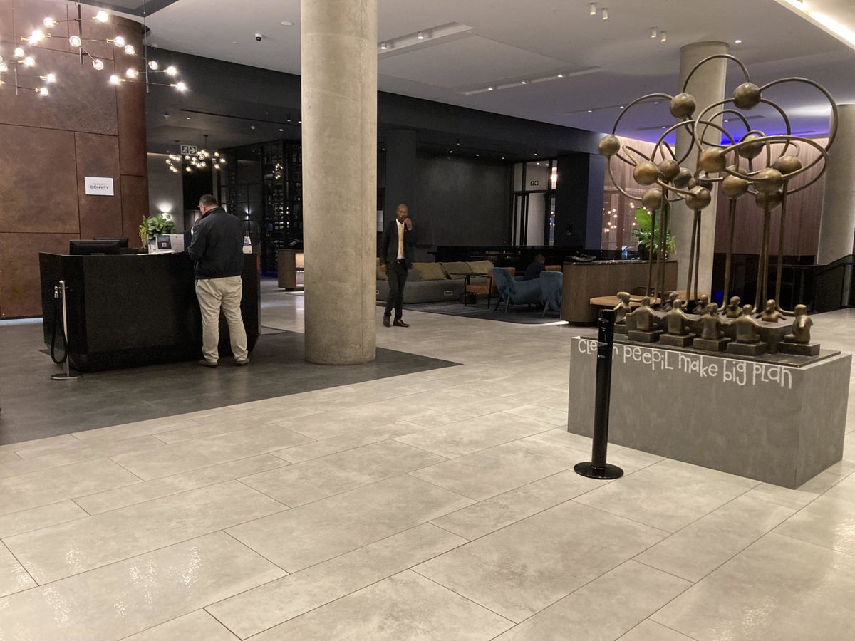 Johannesburg Marriott Hotel Melrose Arch lobby check in