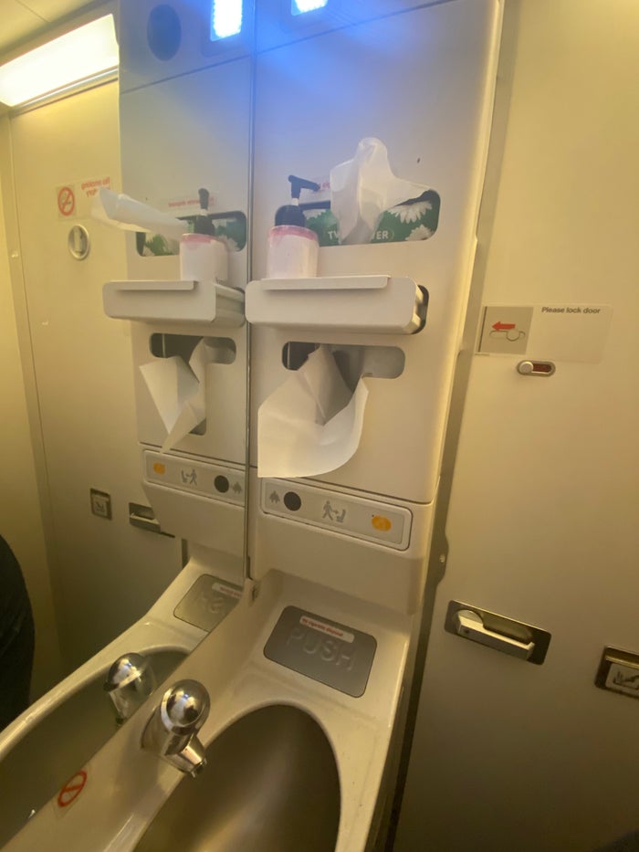 South African Airways JNB VFA economy sink