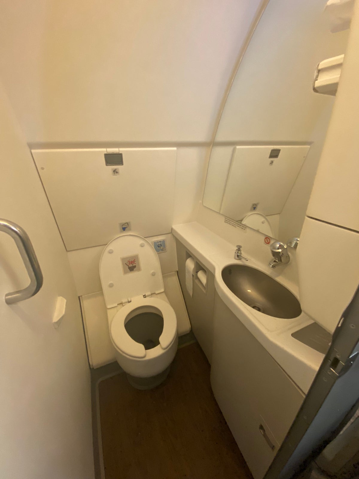 South African Airways JNB VFA economy toilet