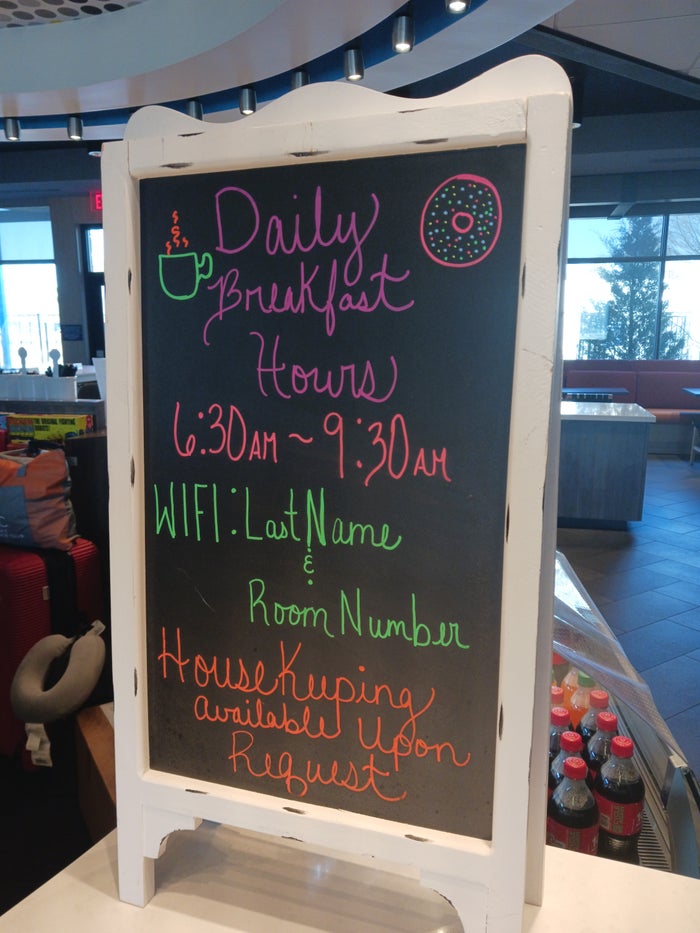 Tru by Hilton Frisco Dallas breakfast hours and Wi Fi