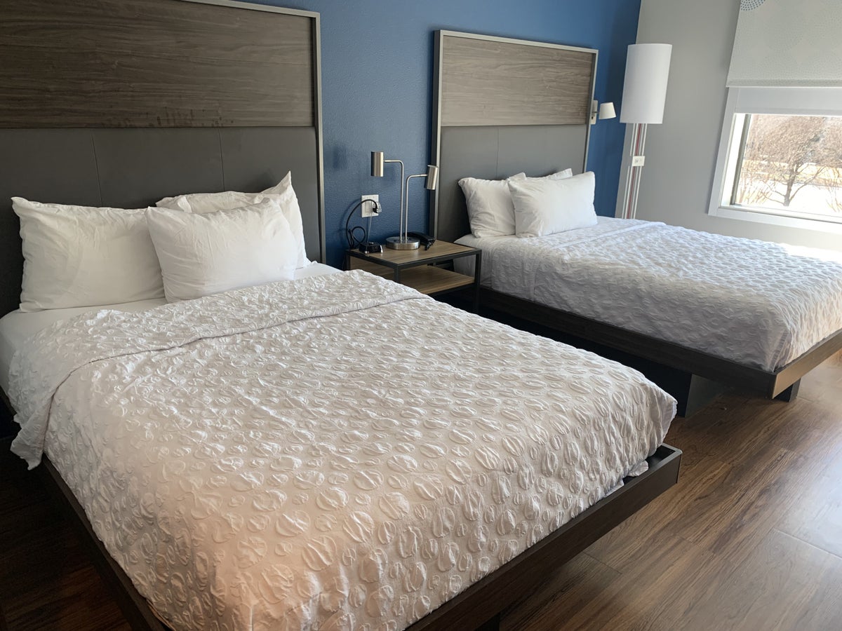 Tru by Hilton Frisco Dallas guestroom beds
