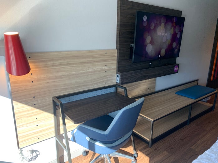 Tru by Hilton Frisco Dallas guestroom desk