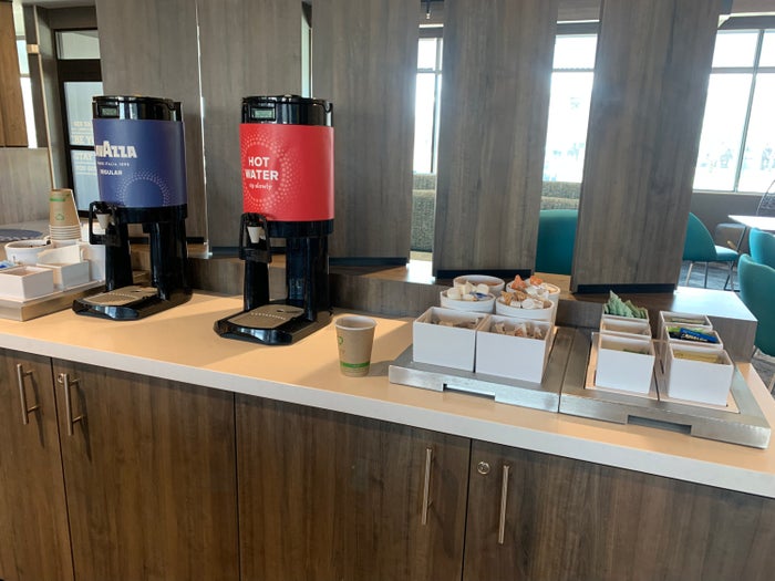 Tru by Hilton Frisco Dallas lobby coffee