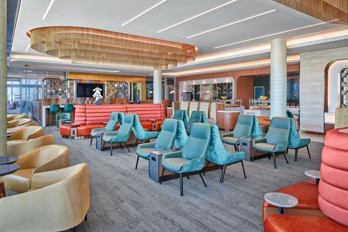 Delta Sky Club Minneapolis-Saint Paul central lounge