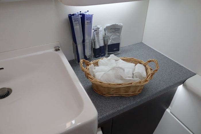 ANA First Class Big Bathroom Amenities ANA First Class Big Bathroom Amenities