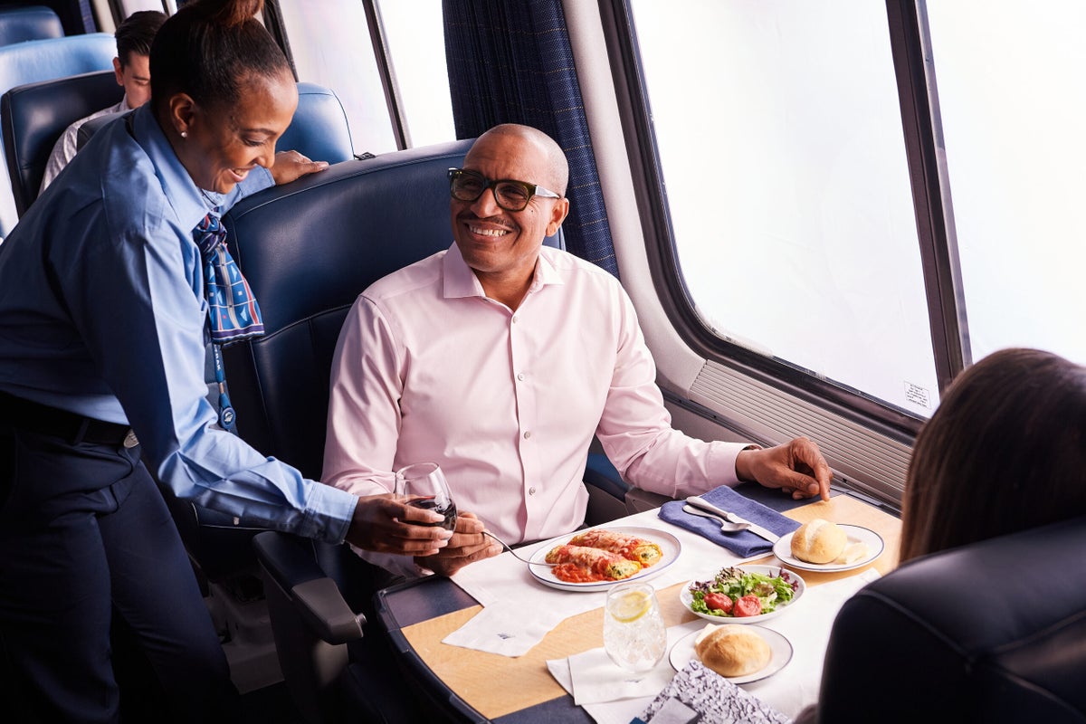 [Expired] Amtrak Credit Card Offer: 30k Points, Upgrade Coupons and More