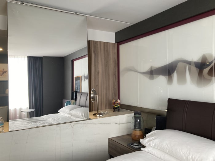 Andaz Mexico City Condesa mirror divider Andaz Mexico City Condesa mirror divider