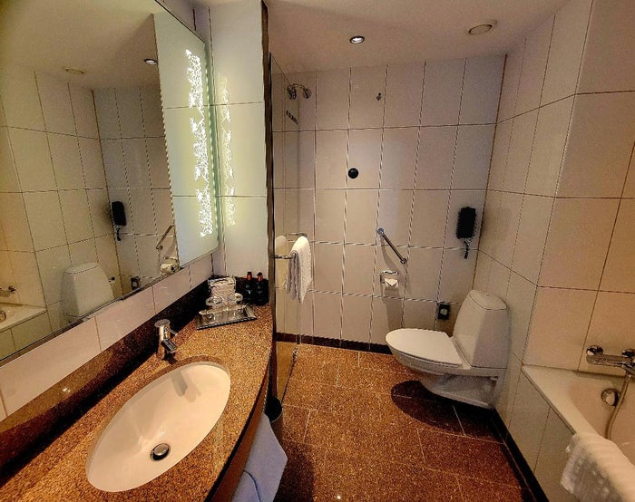 Clarion Hotel Copenhagen Airport Bathroom Clarion Hotel Copenhagen Airport Bathroom