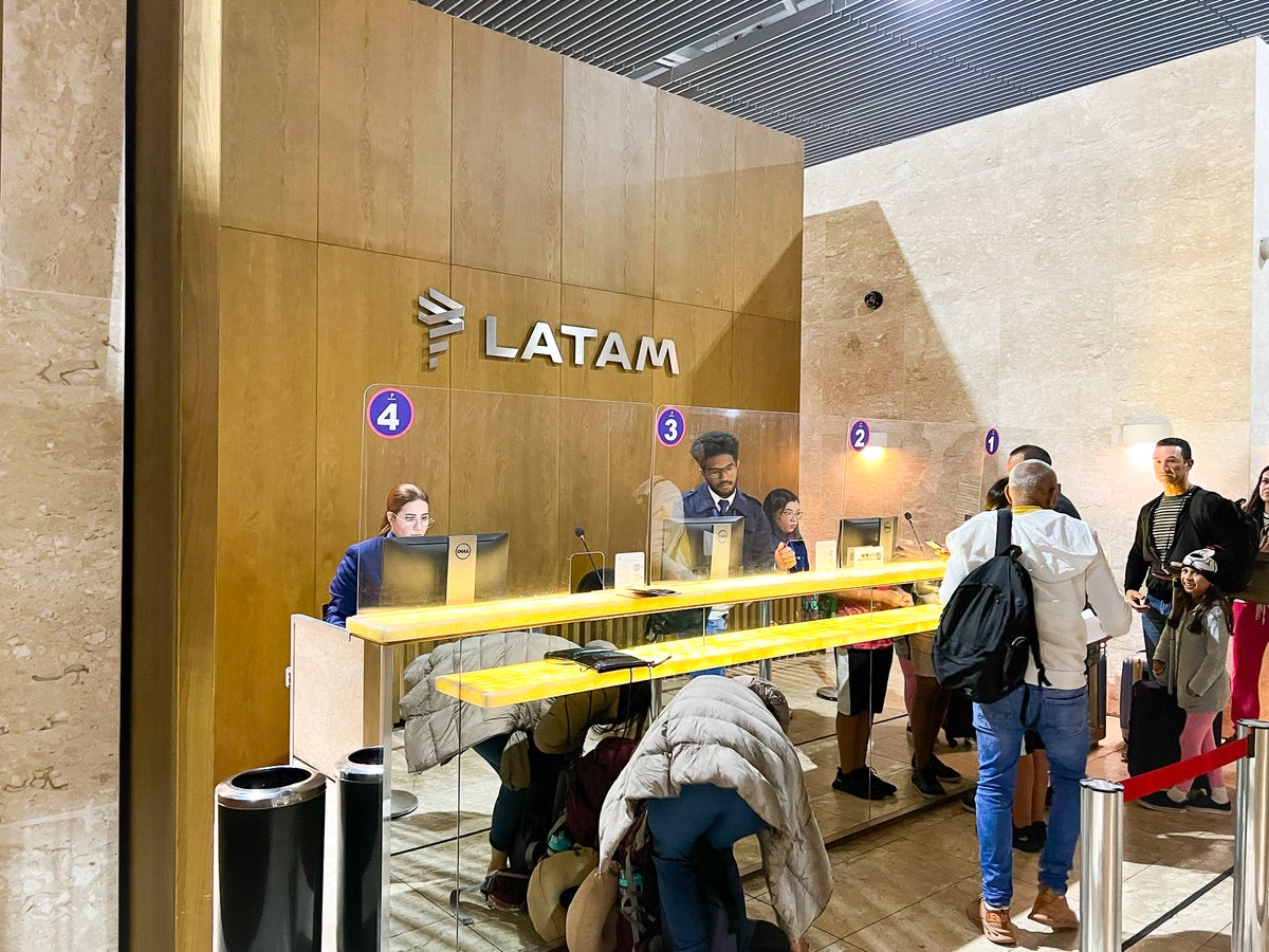 Desk at LATAM VIP Lounge GRU