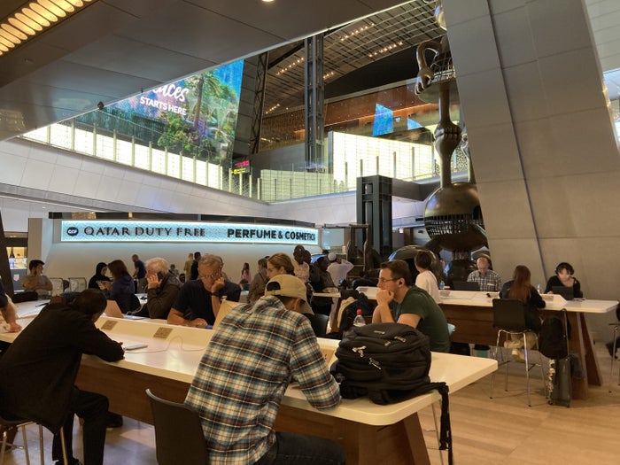 Hamad International Airport charging bar Hamad International Airport charging bar
