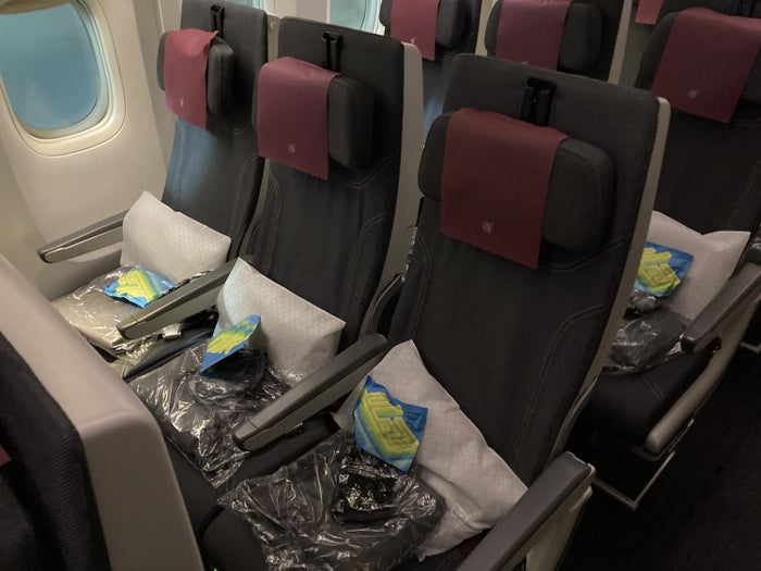 Qatar Airways 777 DOH DFW economy row 22 Qatar Airways 777 DOH DFW economy row 22