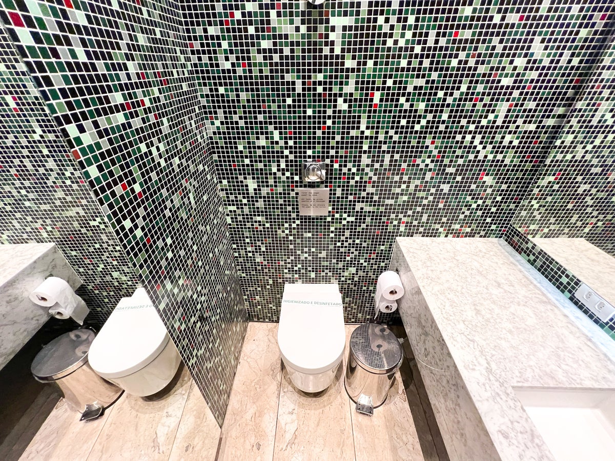 toilet at LATAM VIP Lounge GRU