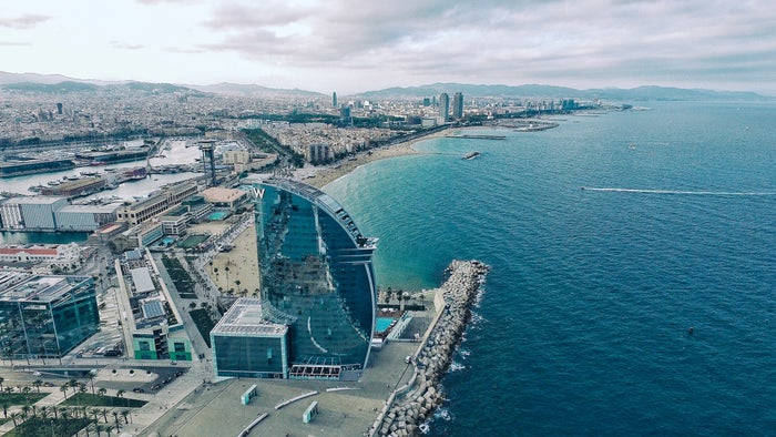 [Expired] [Deal Alert] East Coast to Barcelona From $871 in Premium Economy