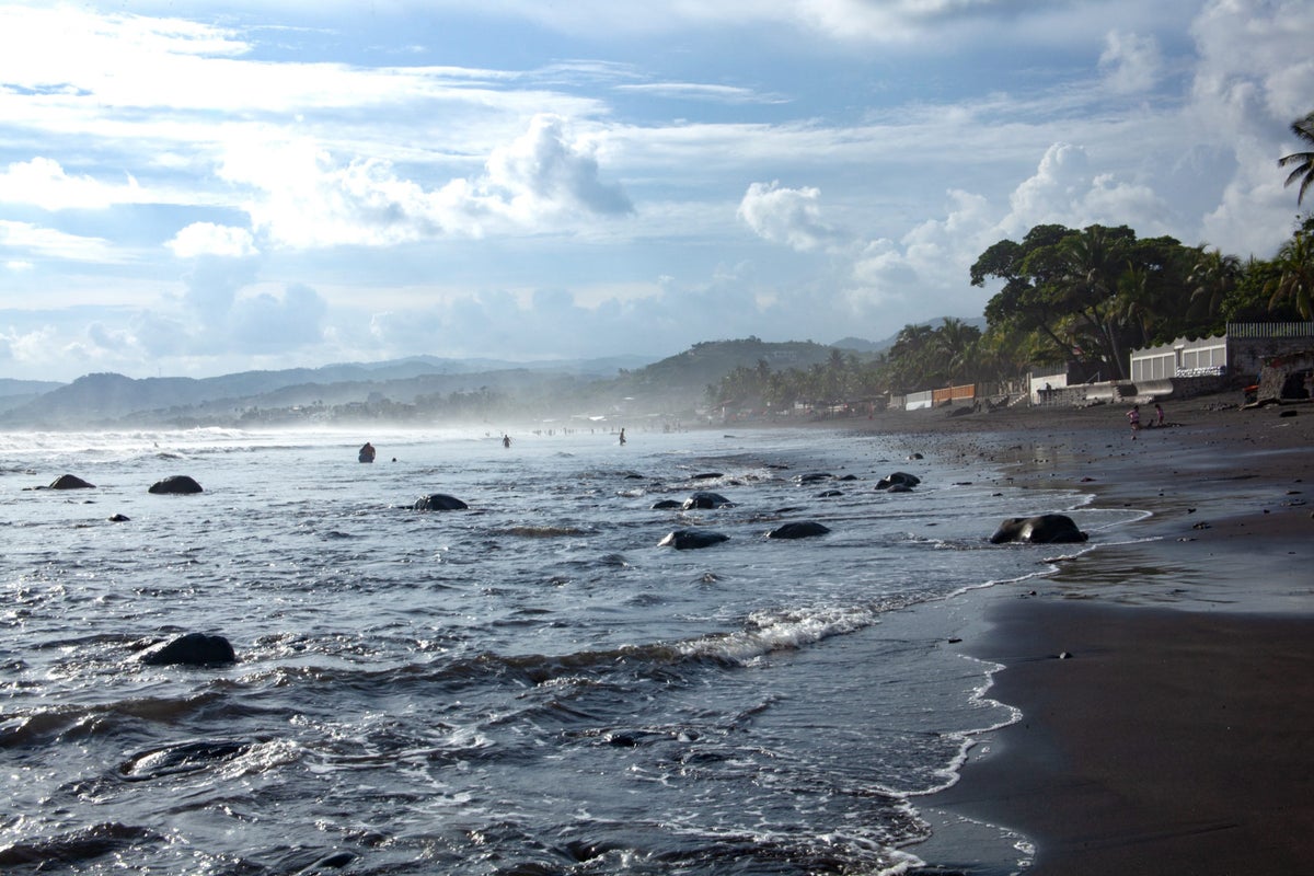 The 8 Best Beaches in El Salvador [2023]
