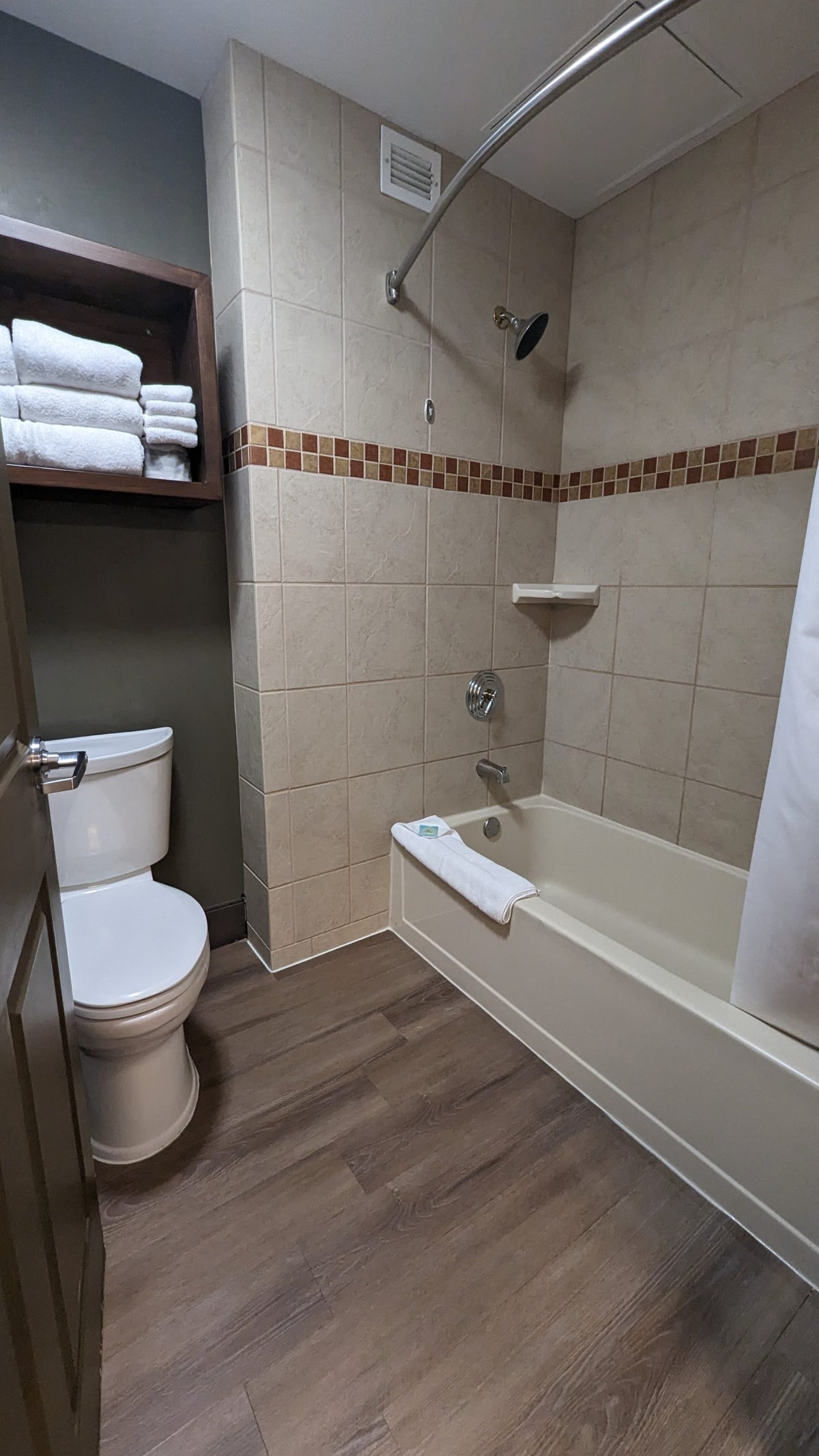 Great Wolf Lodge Grapevine guestroom bathroom shower