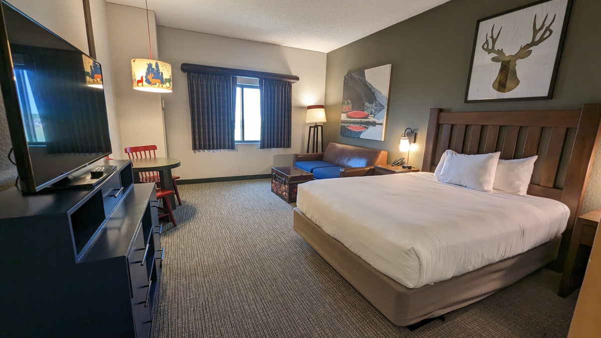 Great Wolf Lodge Grapevine guestroom bedroom