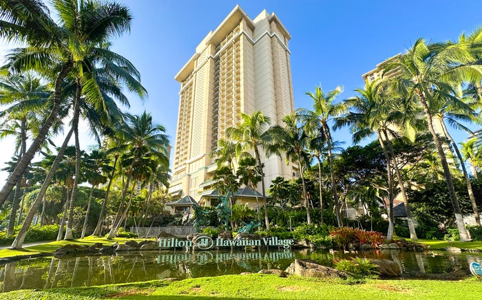 Hilton Hawaiian Village entrance Hilton Hawaiian Village entrance