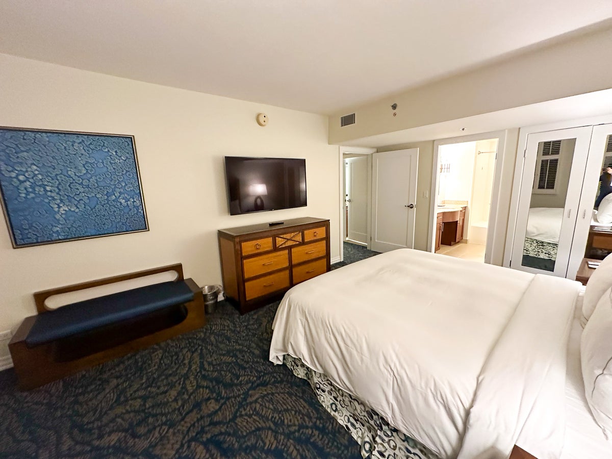 Hilton Hawaiian Village king bed room