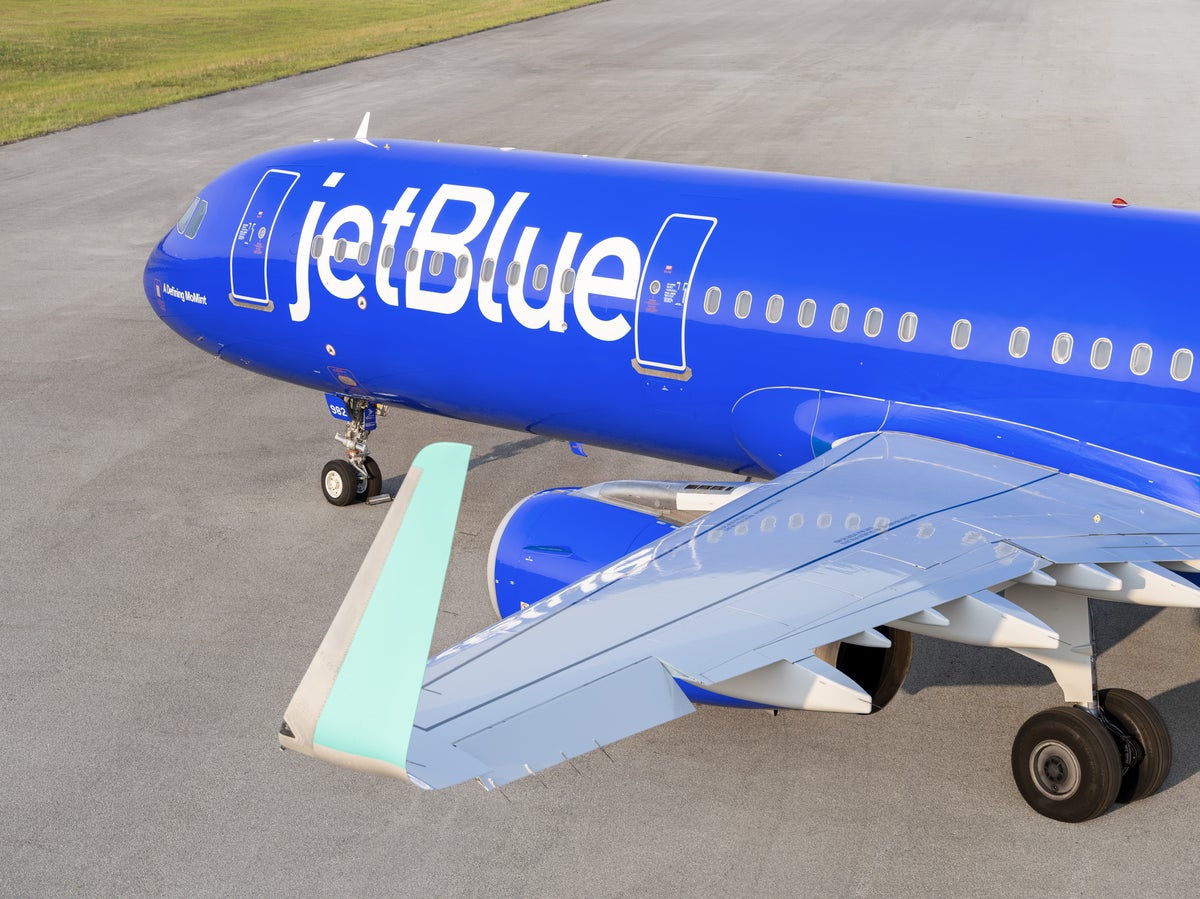 JetBlue Becomes the Latest Airline To Guarantee Family Seating Assignments