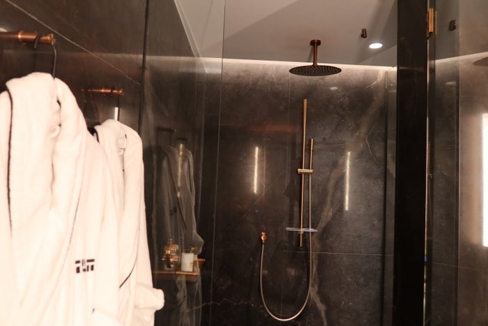 Thompson Madrid Hotel Rainfall Shower