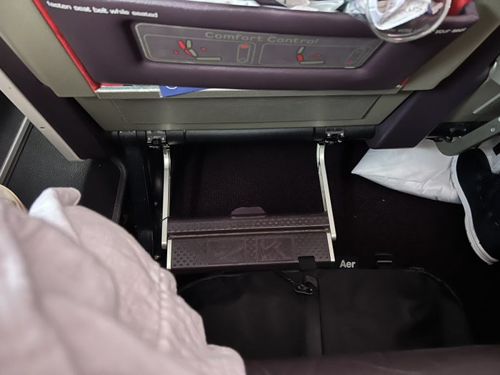 Virgin Atlantic Premium Economy Legrest