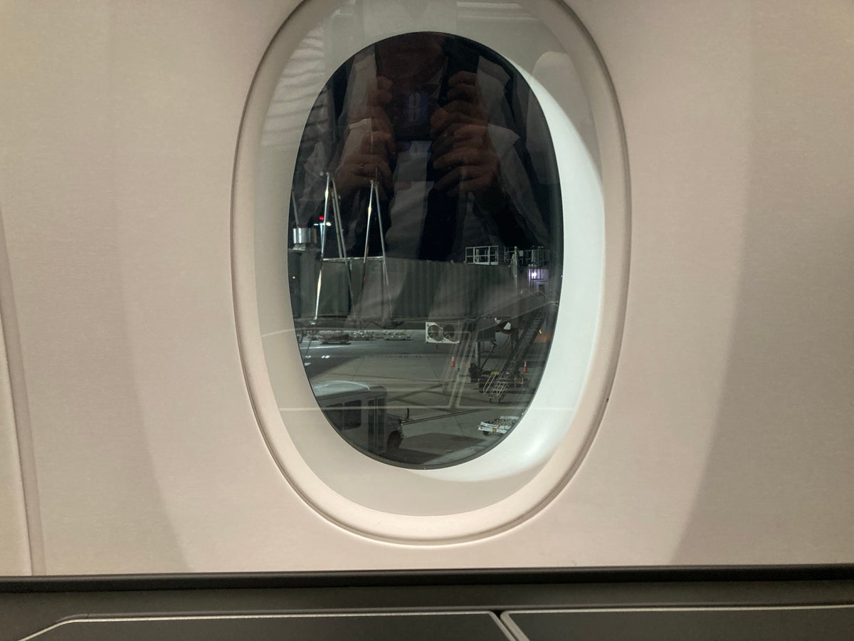 British Airways A350 1000 Club Suites review LAS LHR seat 8K window