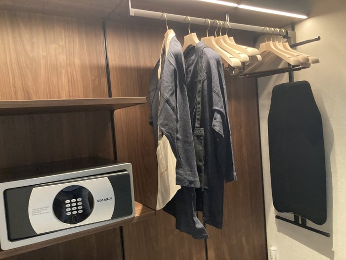 Fuji Speedway Hotel Grand Prix Corner King Suite closet hangers safe pajamas Fuji Speedway Hotel Grand Prix Corner King Suite closet hangers safe pajamas