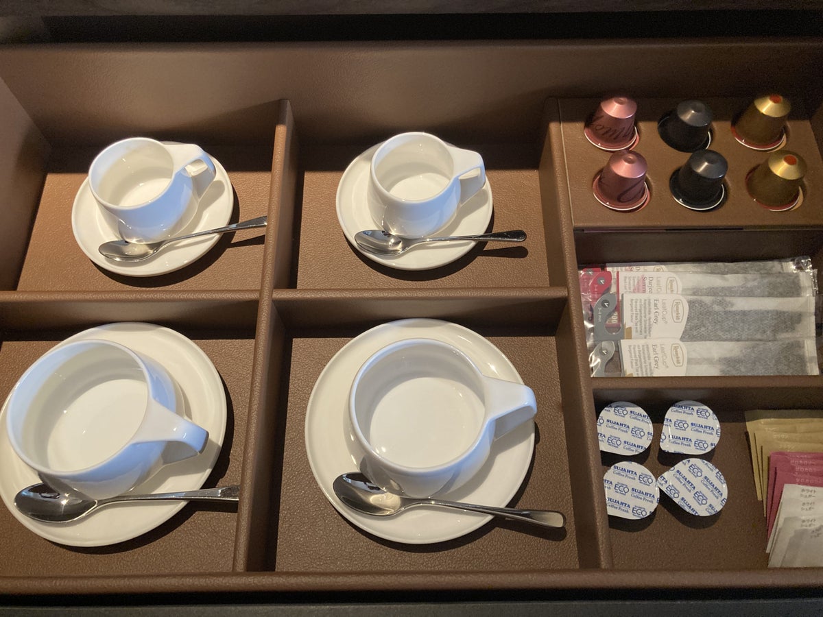 Fuji Speedway Hotel Grand Prix Corner King Suite living room mini bar mugs coffee pods