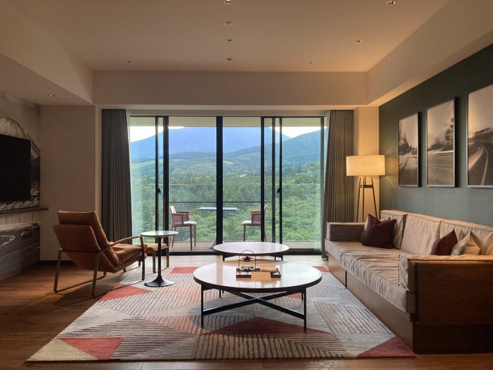 Fuji Speedway Hotel Grand Prix Corner King Suite living room wide