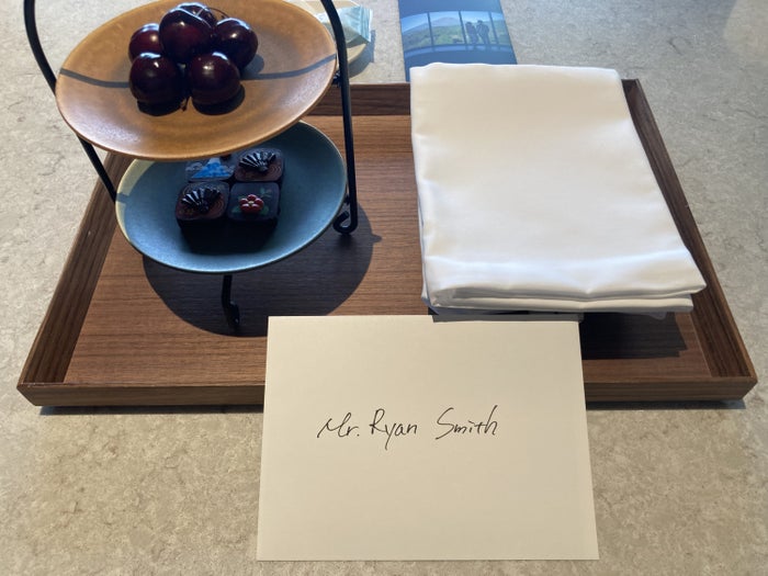 Fuji Speedway Hotel Grand Prix Corner King Suite welcome note snacks Fuji Speedway Hotel Grand Prix Corner King Suite welcome note snacks