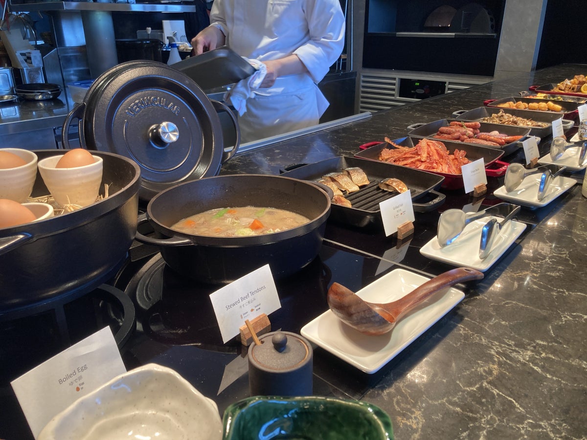 Fuji Speedway Hotel breakfast hot dishes