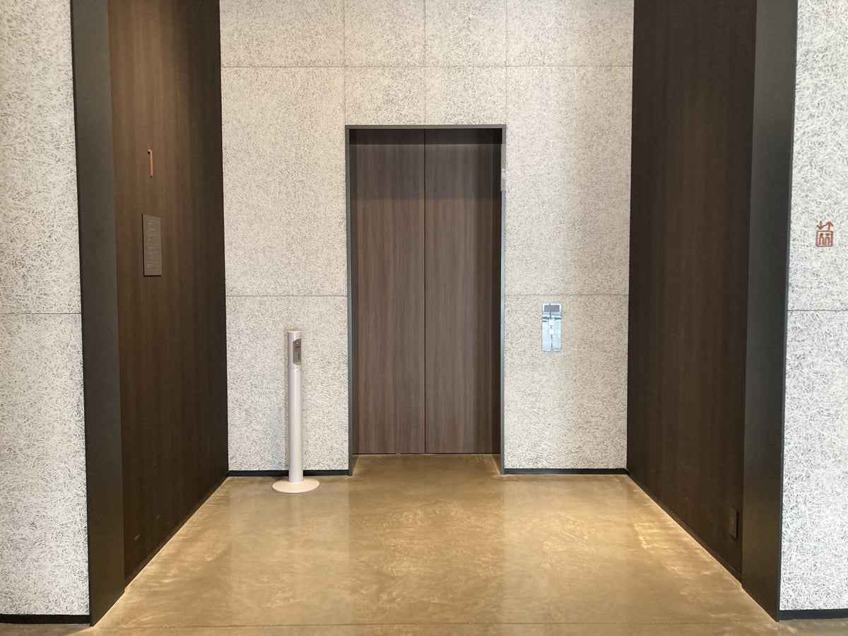 Fuji Speedway Hotel ground floor elevator