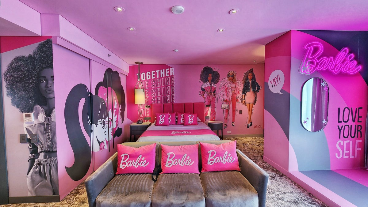 Hilton Bogota Corferias Barbie Suite 3