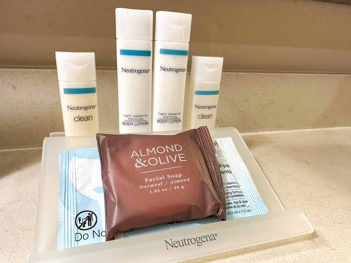 Hilton Garden Inn Waikiki Beach amenities Hilton Garden Inn Waikiki Beach amenities